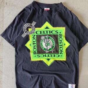 90s Boston celtics nutmeg t shirt  Large